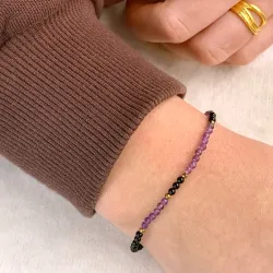 Armband mit Onyxe und Amethyst und hematite.