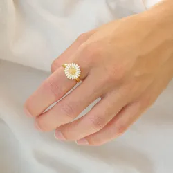 Marguerite Ring aus vergoldetem Sterlingsilber - Matilda