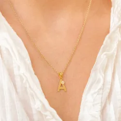 buchstab a Anhänger aus vergoldetem Sterlingsilber