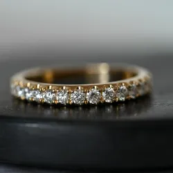 Diamant memoirering in 14 karat gold 0,49 ct