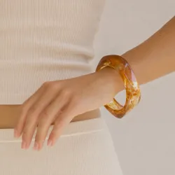 braunem bangle aus Harz - AURA