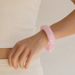 rosa bangle aus Harz - AURA