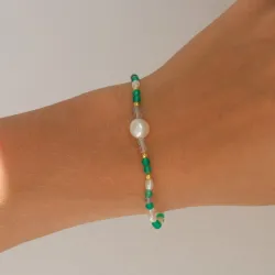grünem Armband aus vergoldetem Sterlingsilber