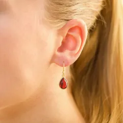 Tropfen rotem Bergkristall  Ohrringe in vergoldetem Silber - Loom Stones