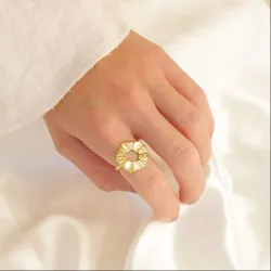 Blumen Ring aus vergoldetes Messing - Eliné