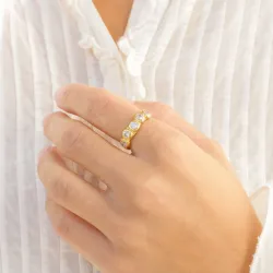 Zirkon Ring aus vergoldetes Messing - Eliné