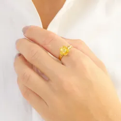 Blumen Ring aus vergoldetes Messing - Eliné