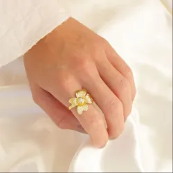 Blumen Perle Ring aus vergoldetes Messing - Eliné