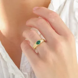 grünem Bergkristall Ring aus vergoldetes Messing - Eliné