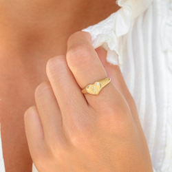 buchstab e Zirkon Ring aus vergoldetes Messing