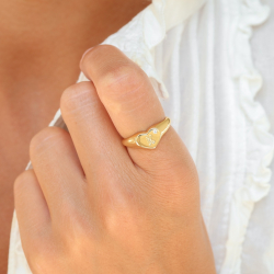 buchstab k Zirkon Ring aus vergoldetes Messing