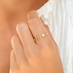 buchstab b Zirkon Ring aus vergoldetes Messing