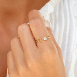 buchstab g Zirkon Ring aus vergoldetes Messing