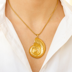 Wasserfest Muschel Halskette aus vergoldetem Stahl - OCEANA