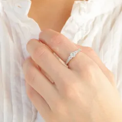 weißem Zirkon Ring aus rhodiniertem Silber