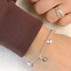 Armband aus Silber und Herzförmiger Anhänger aus Silber