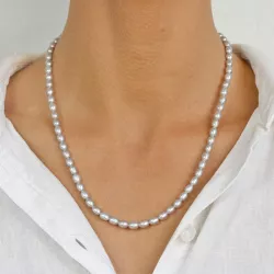 50 cm ellipsenförmiger Perlenhalskette mit Süßwasserperle.