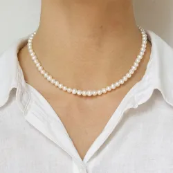 38 cm Perlenhalskette mit Süßwasserperle.