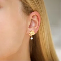 Blumen Perle Ohrringe in vergoldetes Messing - Eliné