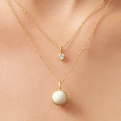 Julie Sandlau Amorina Herz Anhänger in vergoldetem Sterlingsilber weißem Zirkon